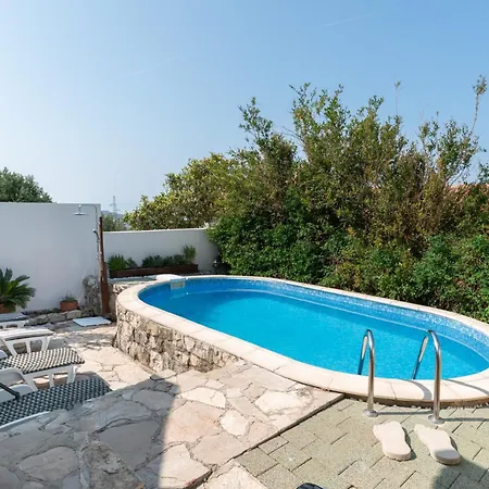 Bepina ヴィラ マカルスカ